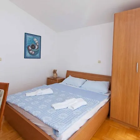 Apartman In 13719 Crikvenica